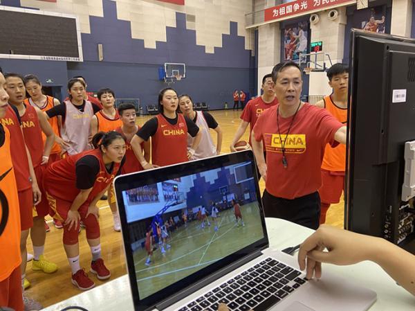 女籃比賽錄像最新，自然美景下的籃球之旅