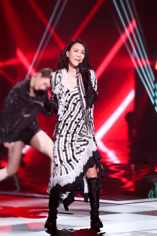 那英新歌，學(xué)習(xí)之旅的自信旋律，變化中的成就與旋律