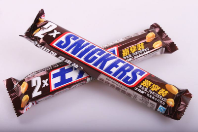 士力架最新廣告臺詞，時代印記的力量之源