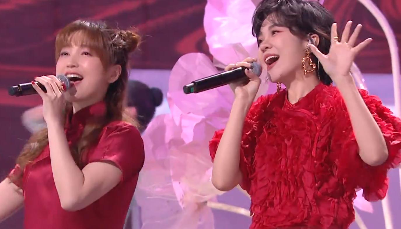 何炅最新照片，自然之旅的心靈探索，尋找平和寧靜的旅程