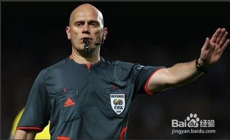 最新足球裁判手勢圖解，小裁判的日常趣事與友情紐帶，揭秘足球裁判手勢的魅力