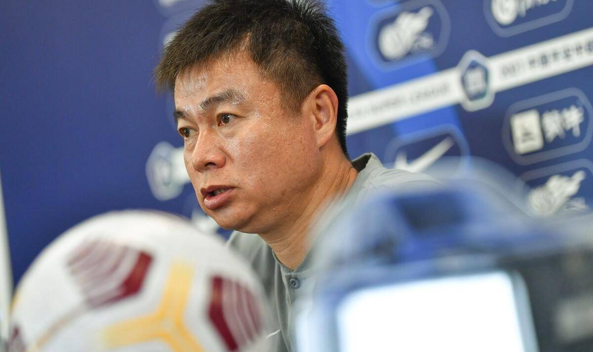 于根偉最新動(dòng)態(tài)揭秘，小巷深處的獨(dú)特風(fēng)味探秘之旅