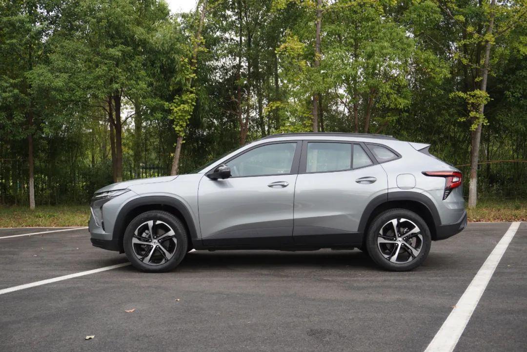 雪弗萊最新款，開啟一段溫馨的駕駛之旅