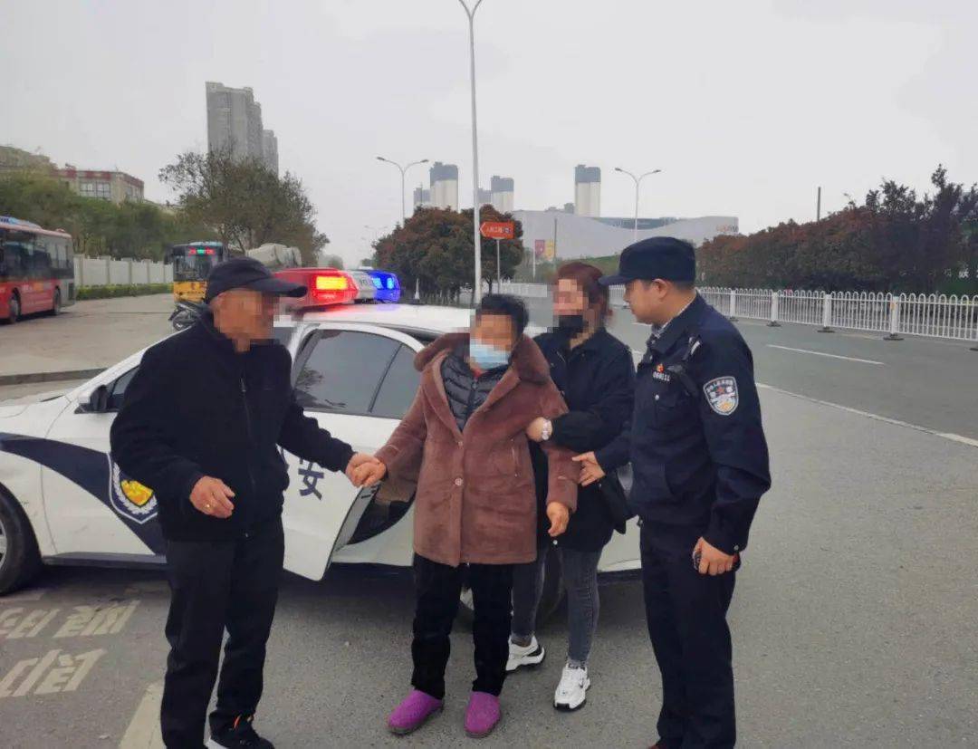 運(yùn)動(dòng)場(chǎng)館燈具 第241頁