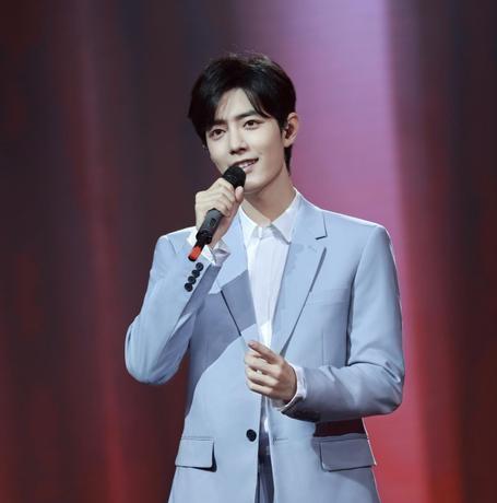 肖戰(zhàn)最新應援點亮科技之光，新品璀璨，生活因你而精彩