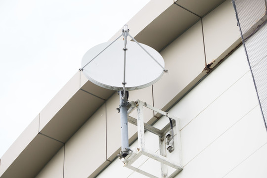 技術(shù)革新與觀眾體驗，電視最新天線觀點碰撞記