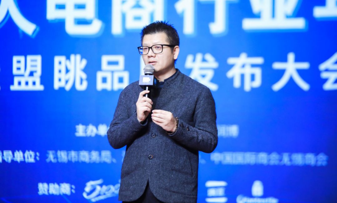 方凱雷最新,方凱雷最新動態(tài)，探索科技前沿，引領行業(yè)創(chuàng)新