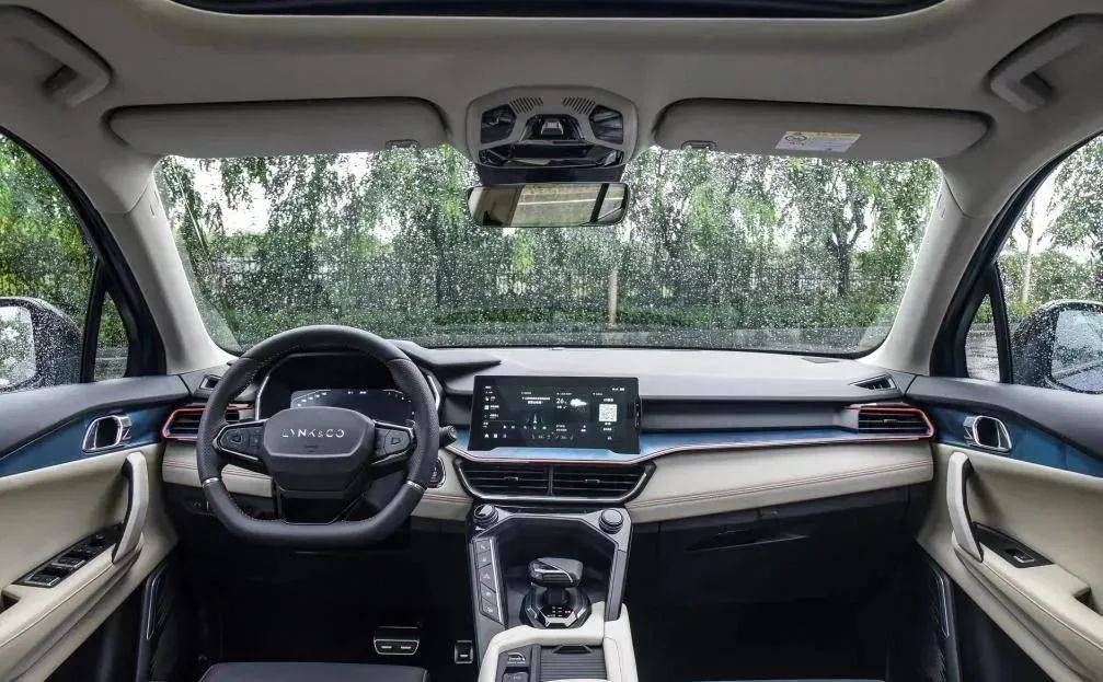 領(lǐng)克最新內(nèi)飾驚艷亮相，高級(jí)質(zhì)感令人矚目！