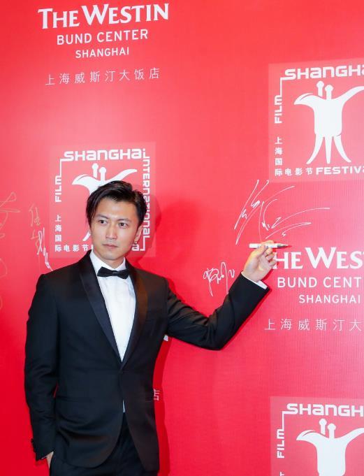 甄子丹新發(fā)型亮相，時尚變遷與個人立場的探索