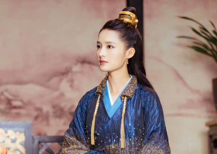 演員李齡，與自然美景的邂逅與內(nèi)心寧靜之旅