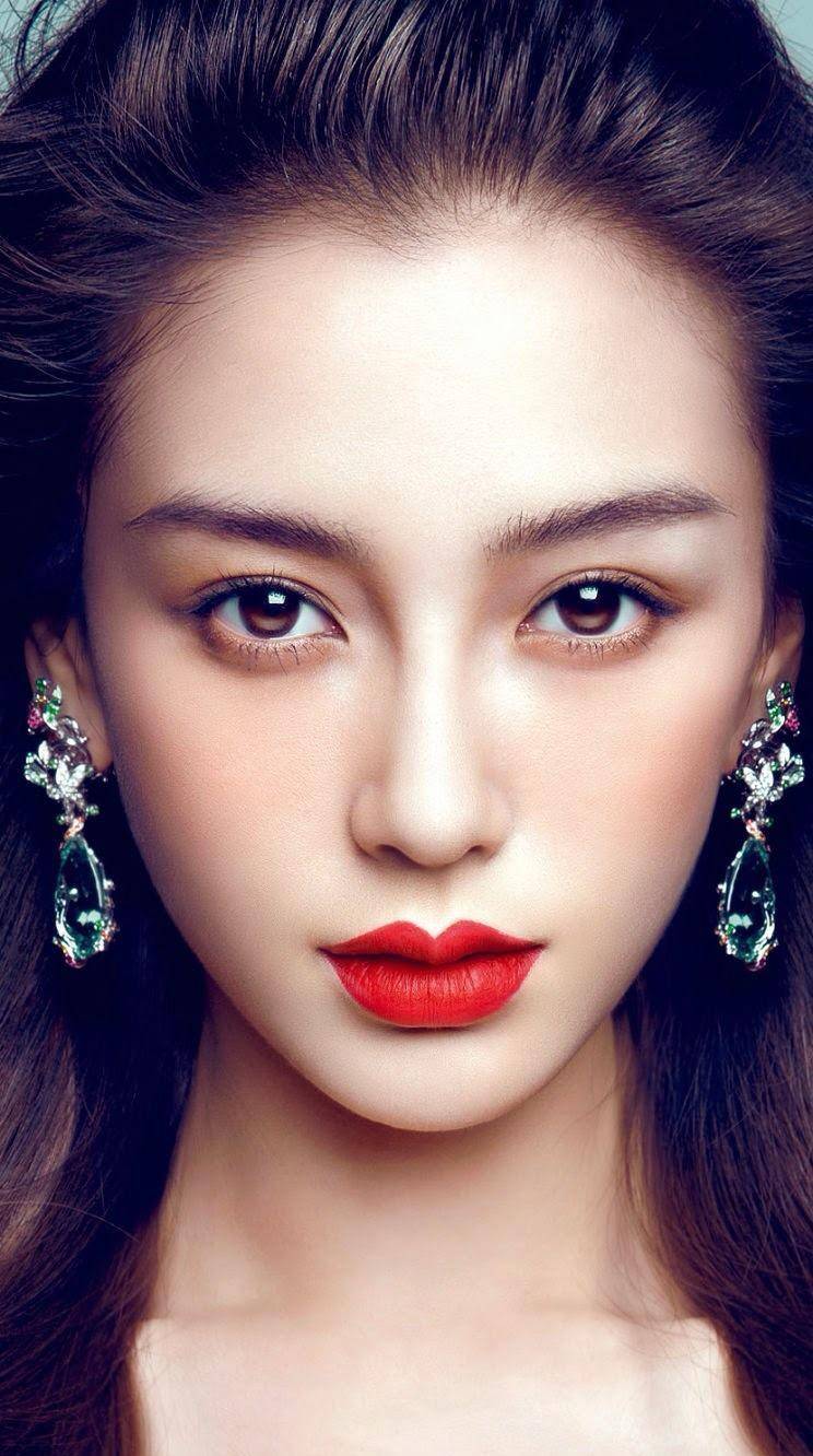 女明星唇色之旅，探尋內(nèi)心平靜的唇妝藝術(shù)