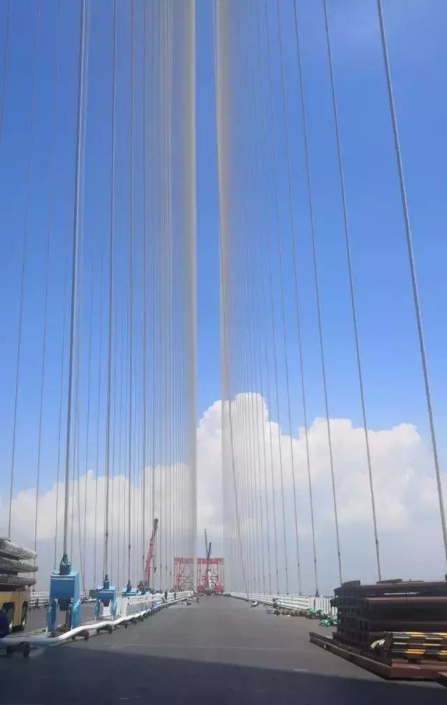 滬通長(zhǎng)江大橋最新工程動(dòng)態(tài),滬通長(zhǎng)江大橋最新工程動(dòng)態(tài)，橋上的友情與家的溫馨