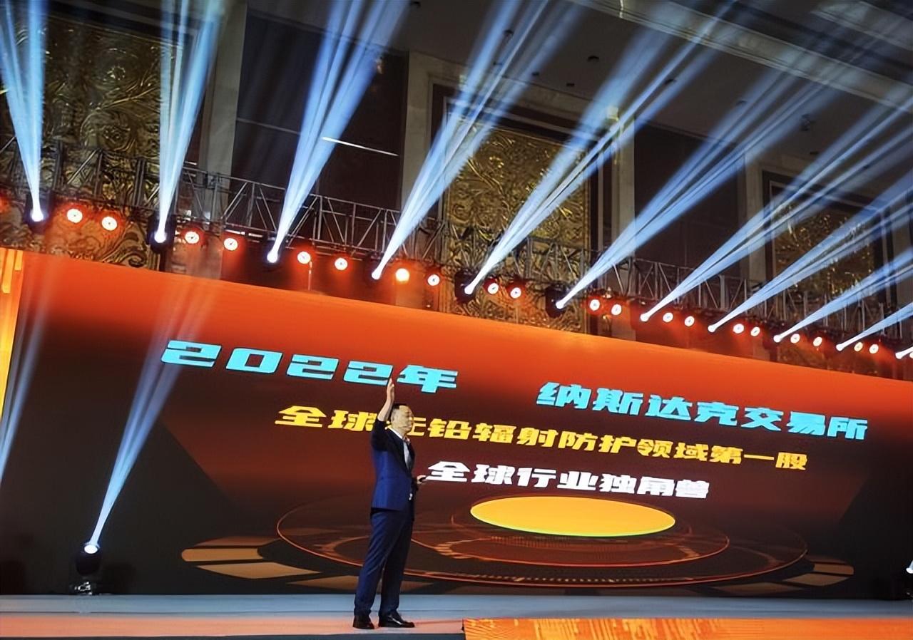 基金上市交易，探索小巷寶藏與特色小店的奇妙之旅