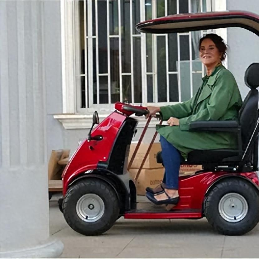 外國(guó)人觀看中國(guó)電視劇，變化中的啟示與自信成就感的展現(xiàn)