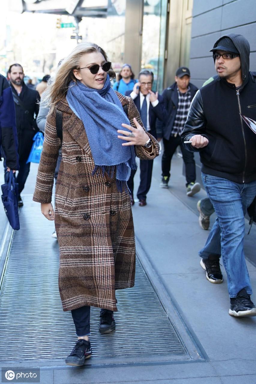 老演員舒適，演藝界的璀璨明珠，傳奇人生閃耀舞臺(tái)?