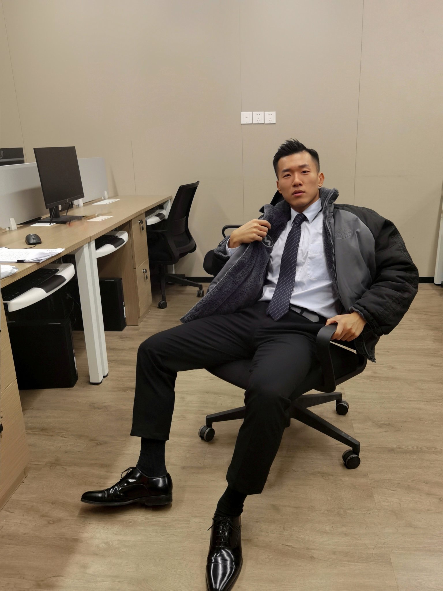 呆叔最新風(fēng)采，新晉時尚偶像引領(lǐng)潮流新風(fēng)尚