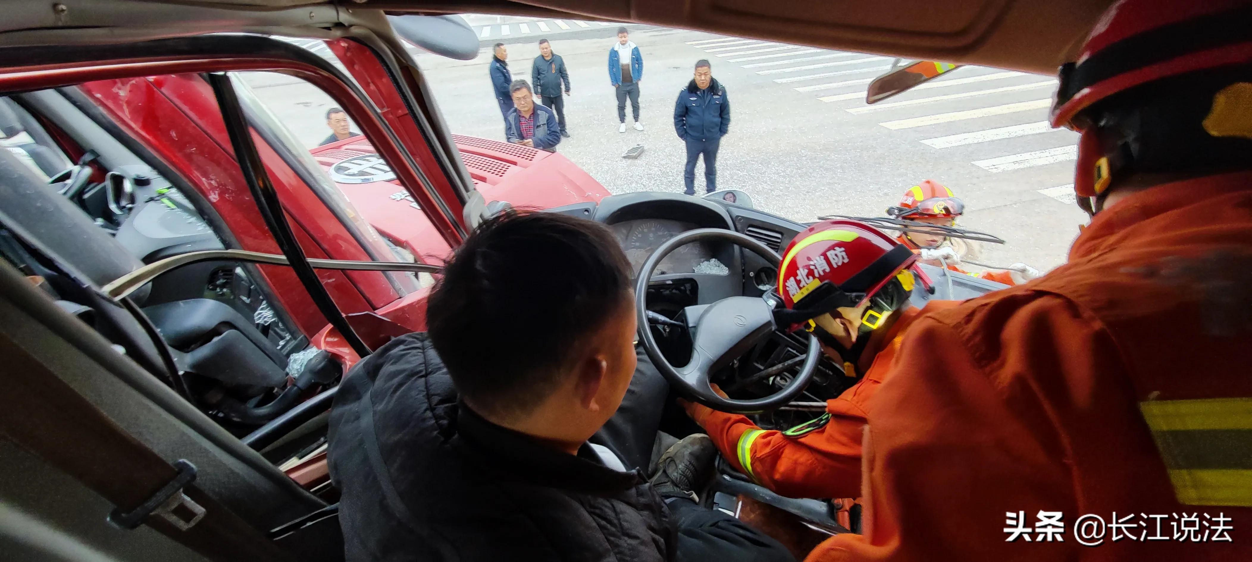 震撼！蘄春再現(xiàn)車禍悲劇，警鐘長(zhǎng)鳴——2025最新車禍新聞