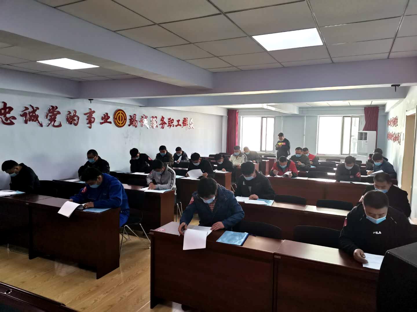 汽修技藝較量，時代的印記與技術(shù)的榮光競賽