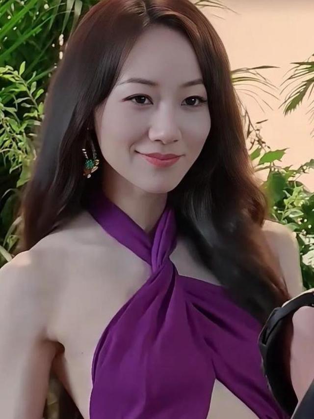 女性頭像時(shí)尚潮流演變，最新風(fēng)尚與2025年流行趨勢(shì)預(yù)測(cè)