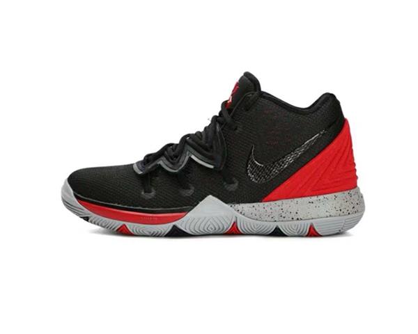 Nike歐文最新動(dòng)態(tài)，籃球鞋革新里程碑，科技與設(shè)計(jì)的完美融合