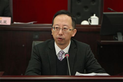 松江區(qū)長引領(lǐng)科技革新，打造未來生活新篇章啟航