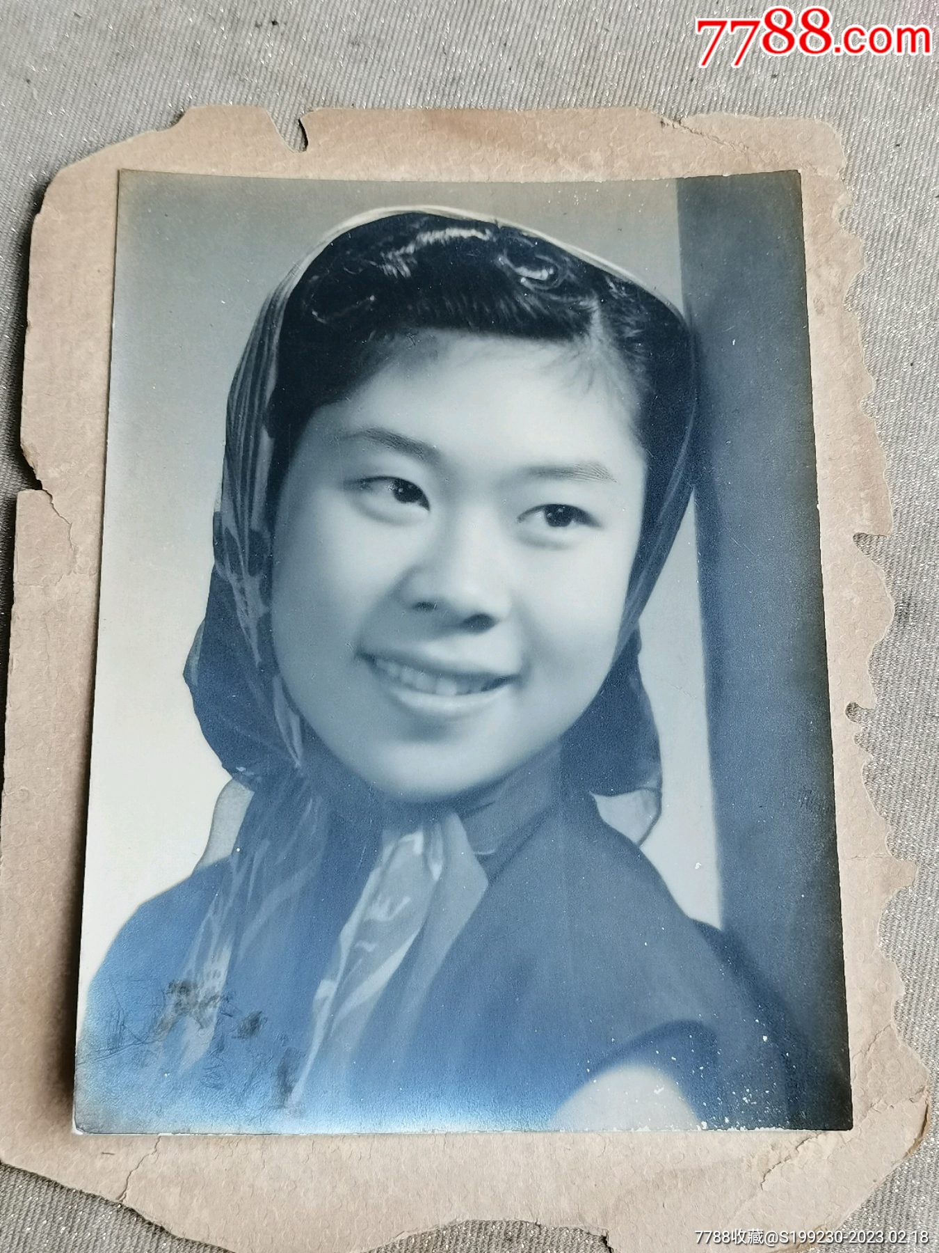 美女老照片的魅力，歷久彌新，時(shí)光見證美麗風(fēng)采